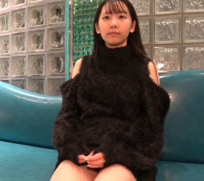 10musume 120623_01  エロ可愛い唇とベロピアスで玉から裏筋、亀頭まで責めてくる素人娘！